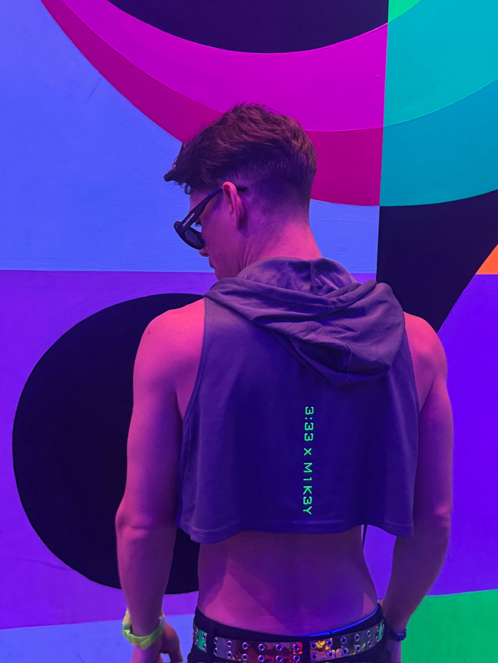 hoes never close crop hoodie image 5