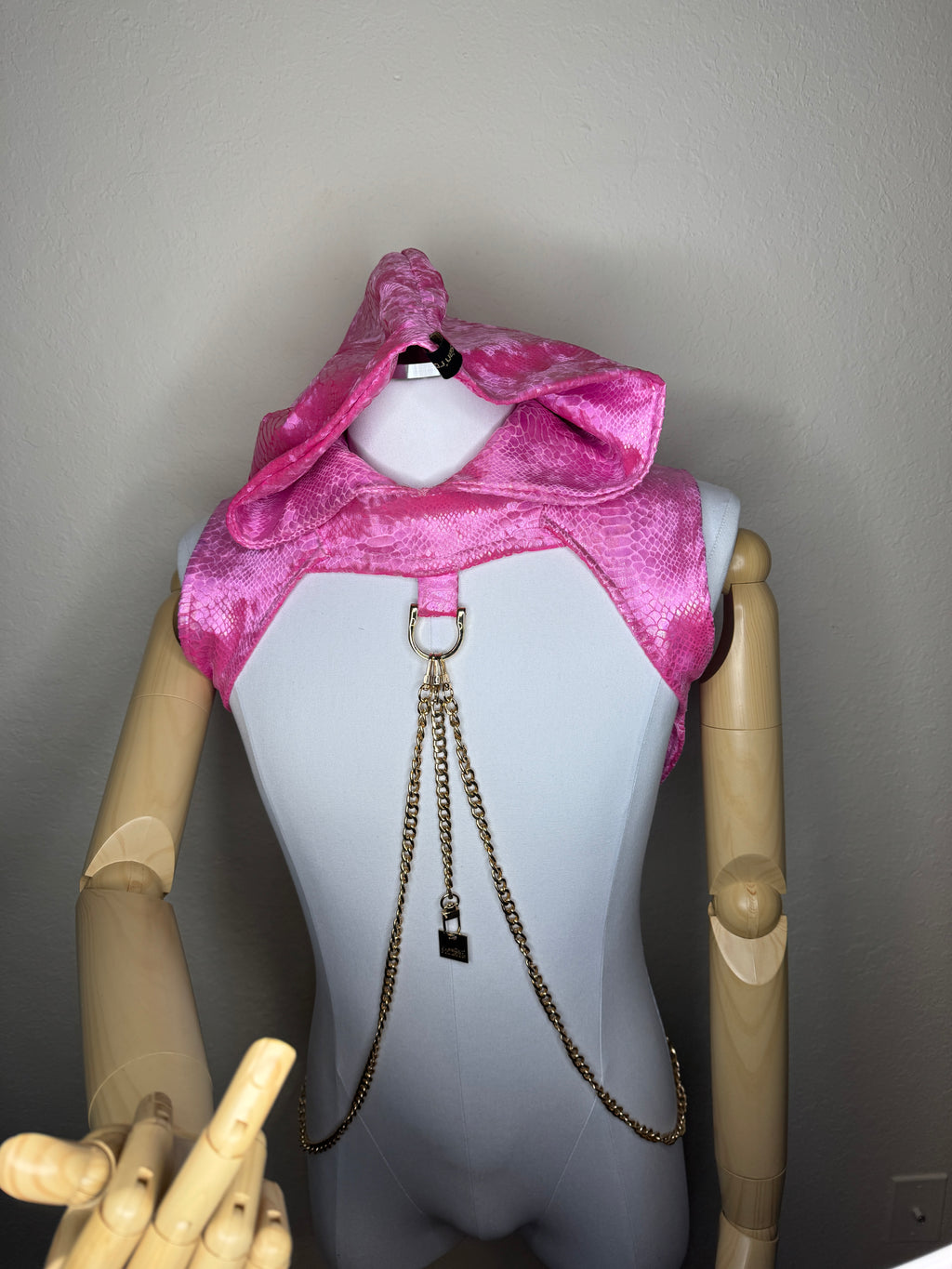 circuit kween holographic hooded harness image 3